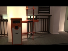 Portas da barreira do veículo do crescimento do parque de estacionamento